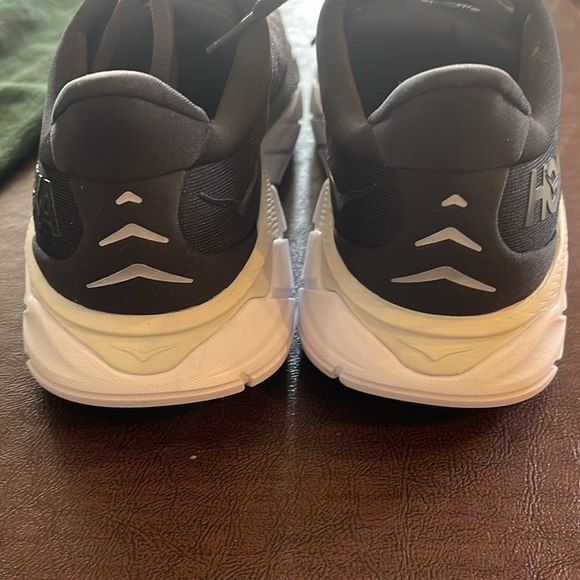 Brand new without box hoka arahi 6 - Picture 5 of 7